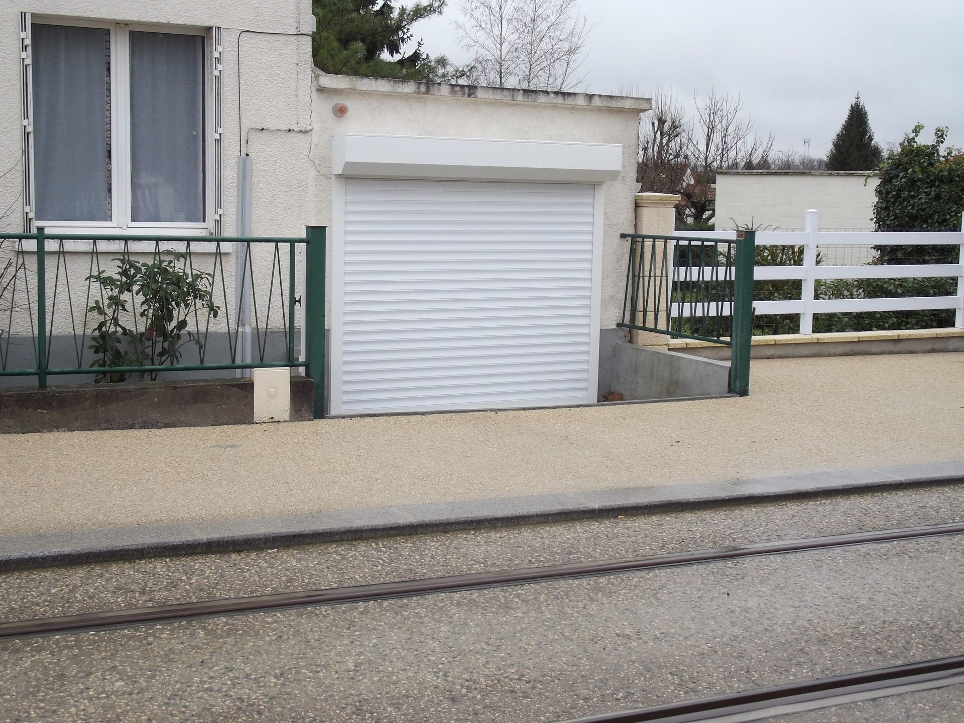 Porte de garage enroulable 02