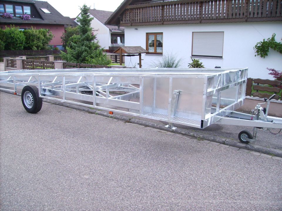Anhänger mit Gerüst der MBN Maschinenbau Neunkirchen GmbH