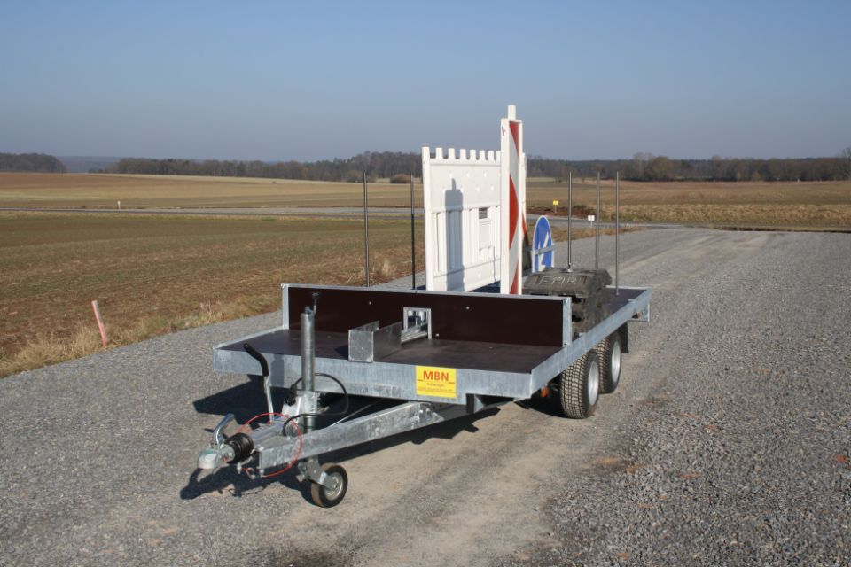 Anhänger mit Aufsatz der MBN Maschinenbau Neunkirchen GmbH