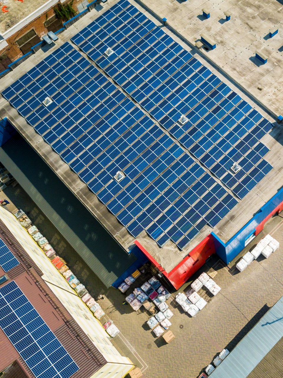 Installation photovoltaïque sur un bâtiment professionnel