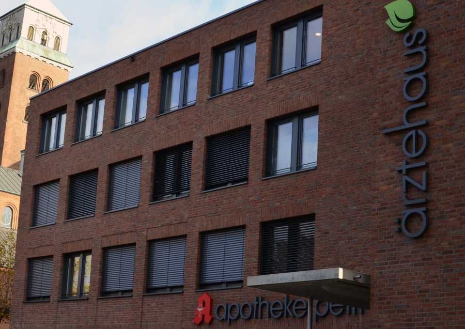 Ärztehaus aus Backstein