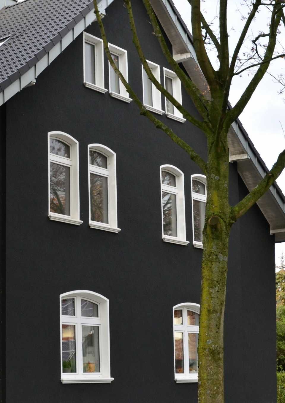 Alte Häuser - Neue Fenster