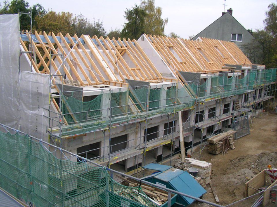 Dachstuhl von Mehrfamilienhaus, gefertigt von Thüs Zimmermeister GmbH Zimmerei-Holzbau