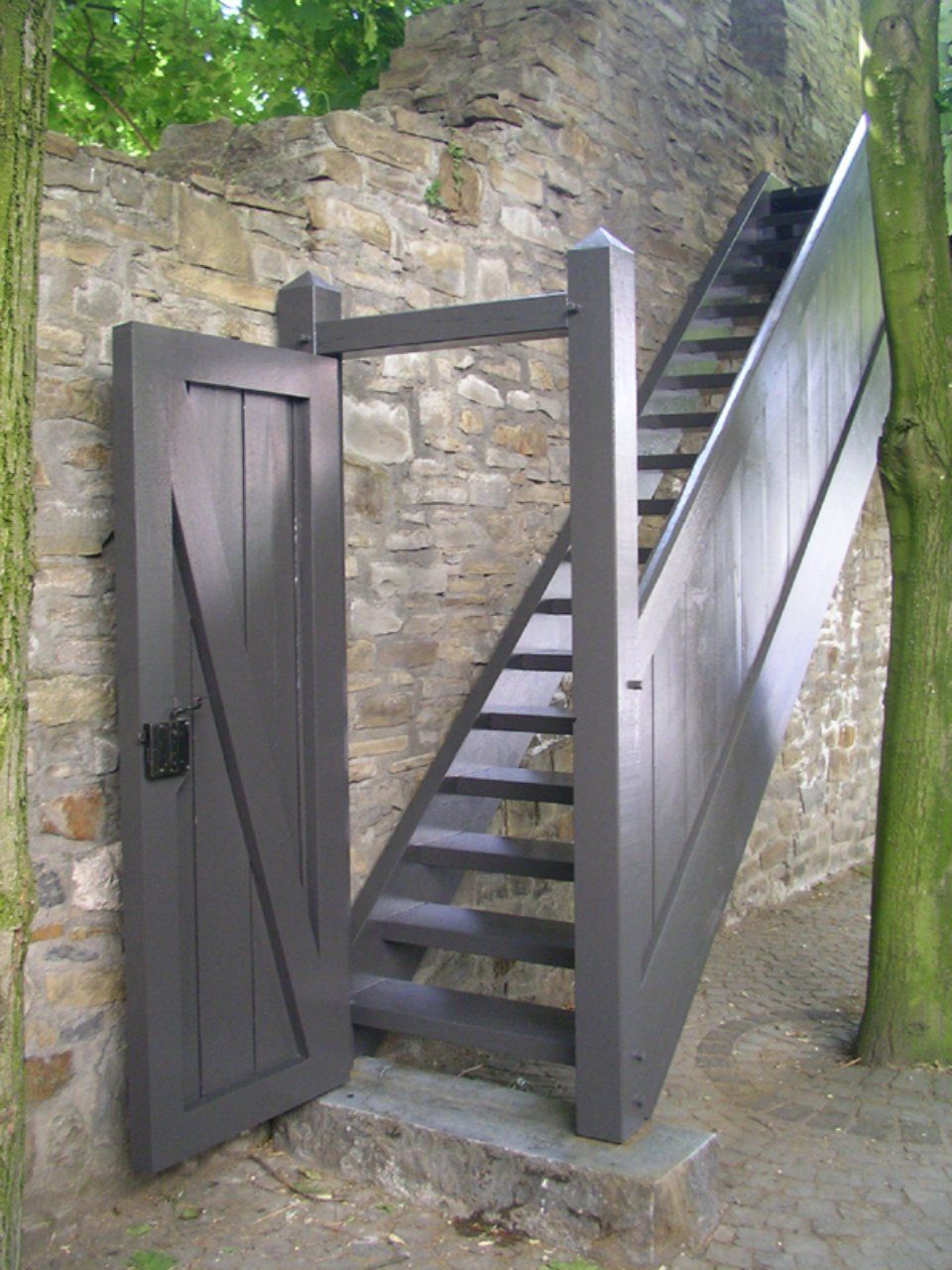 Holztür 2 und Treppe von Thüs Zimmermeister GmbH Zimmerei-Holzbau