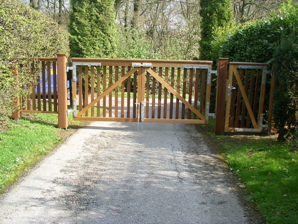 Holztor 3 von Thüs Zimmermeister GmbH Zimmerei-Holzbau