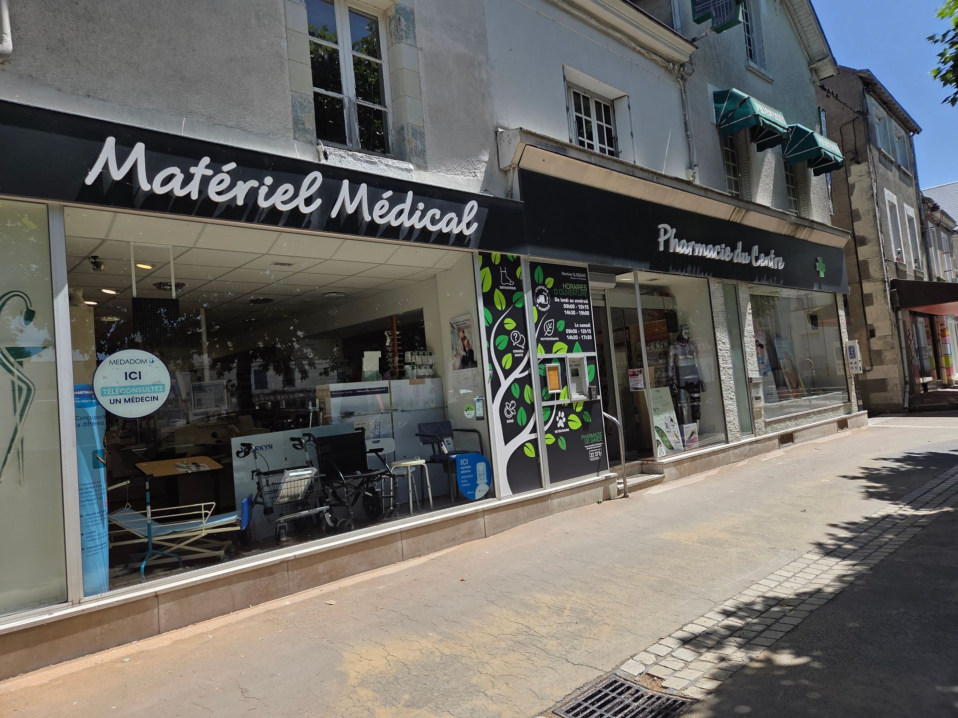 Devanture de la pharmacie