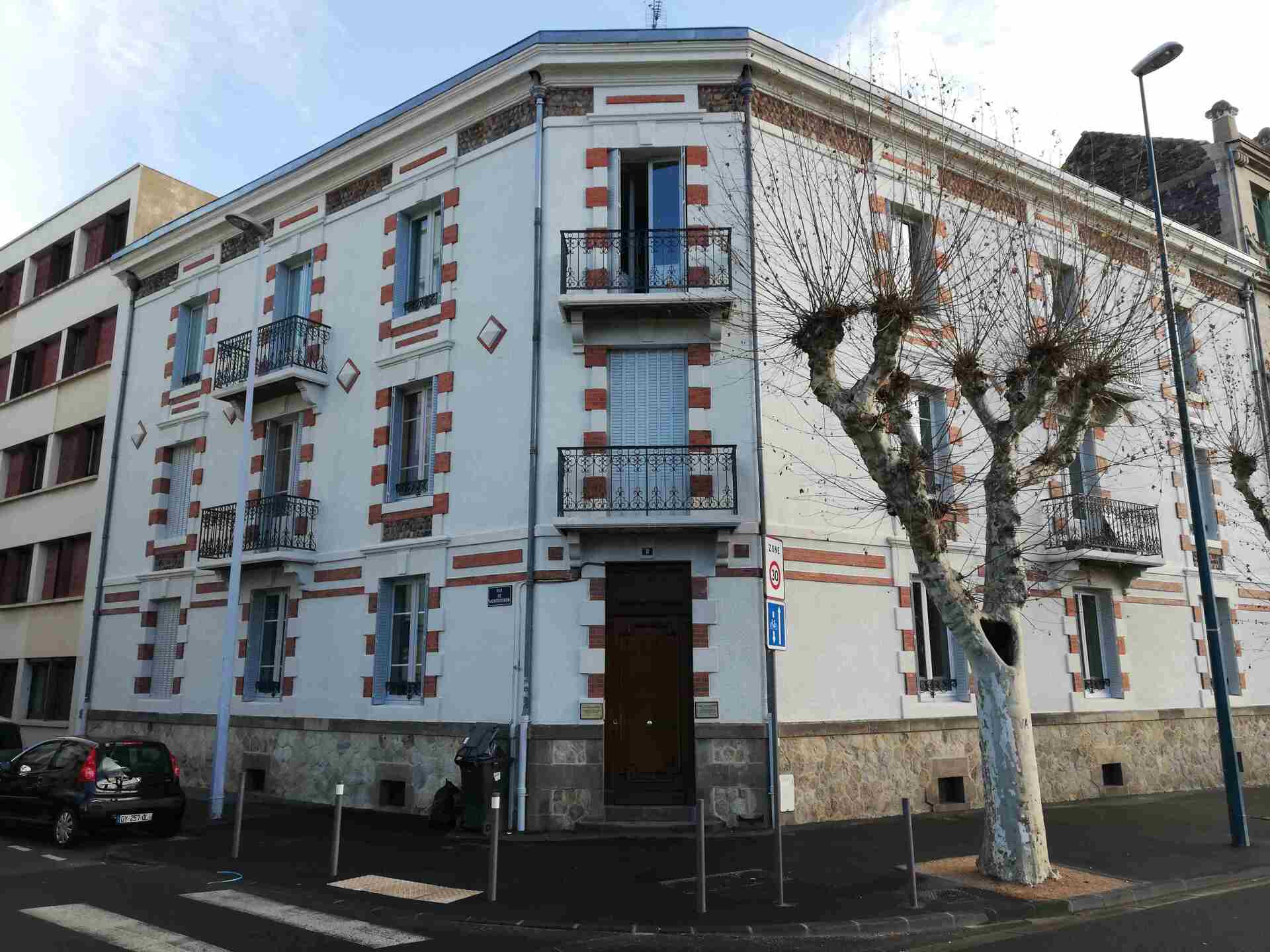 Extérieur d’un bâtiment après rénovation thermique