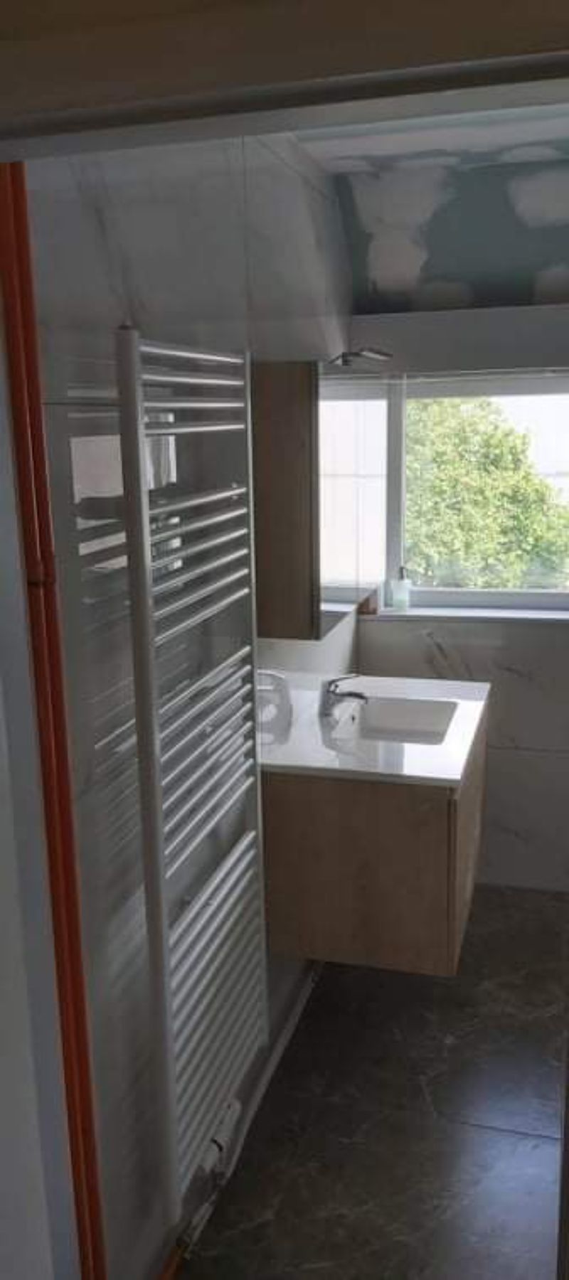 Hedendaagse badkamer