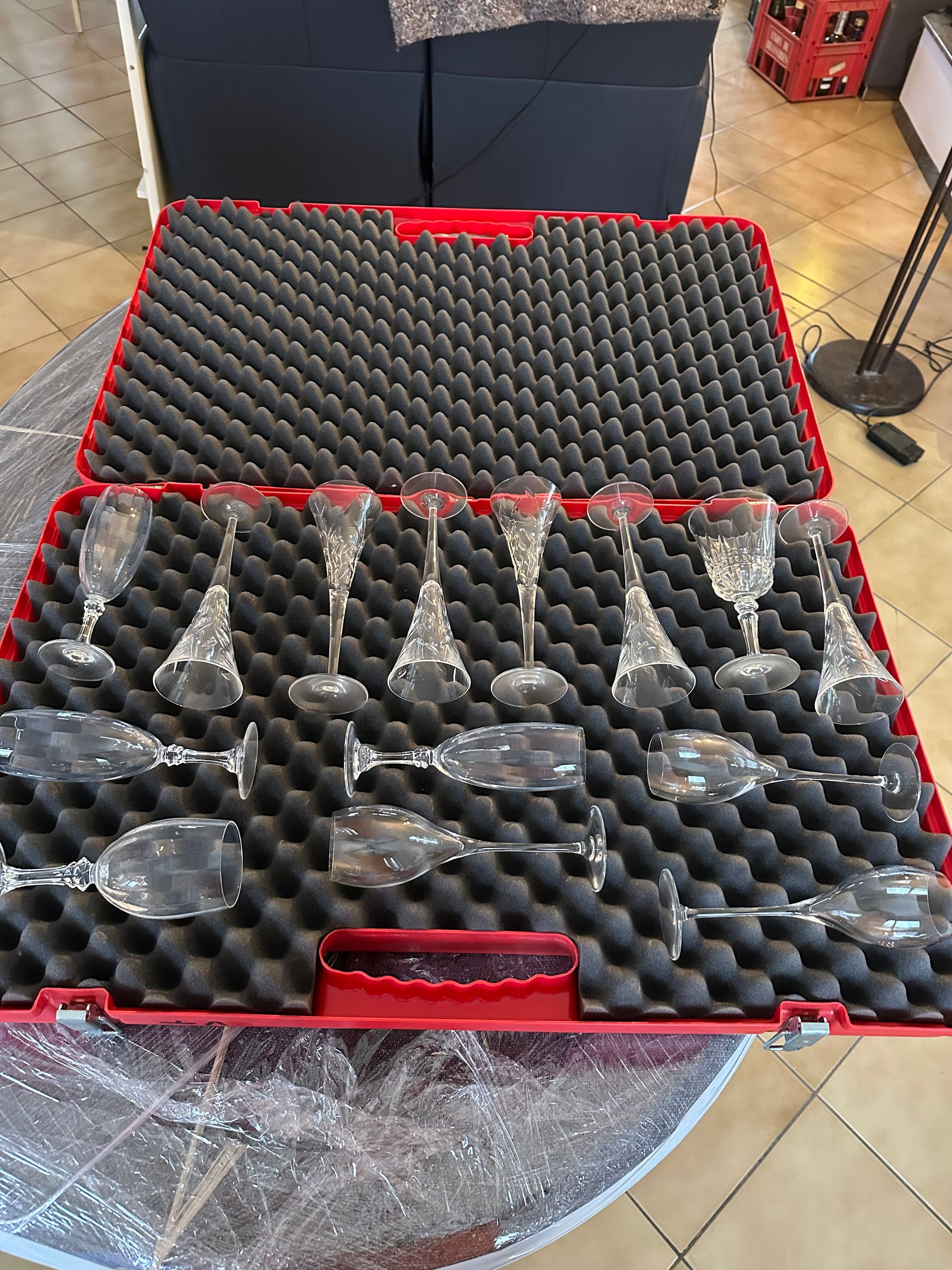 Mallette capitonnée de mousse pour le transport de verres