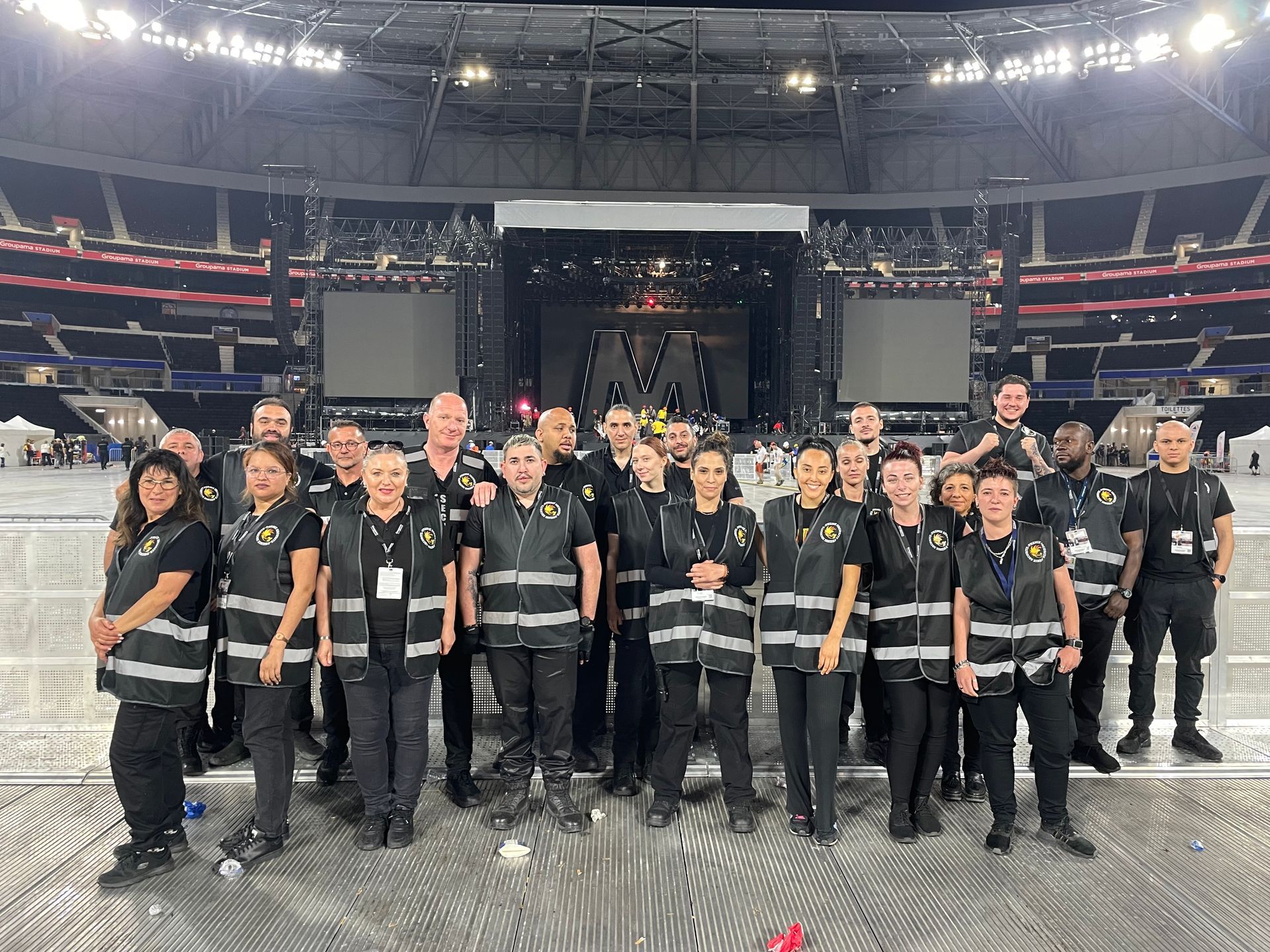Photo des équipes de nos agents en uniforme