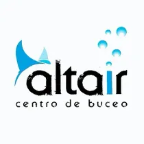 Logotipo de Altair Centro de Buceo con buzo azul y burbujas sobre fondo blanco