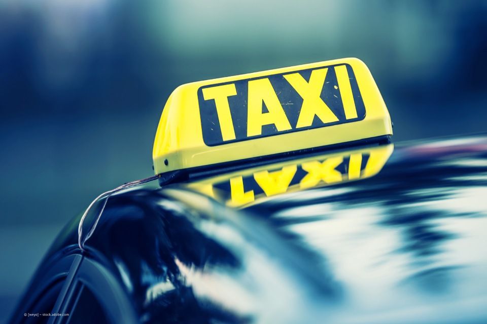 Taxi-Toplicht Nahaufnahme – Taxi Schlayer