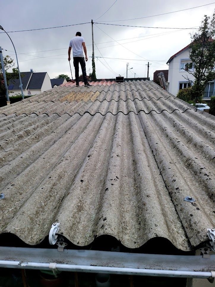 Avant application de la peinture Zolpan special toiture