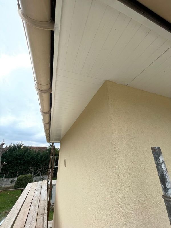 Mur récemment enduit