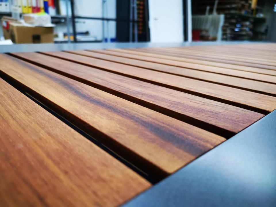 Krumbein GmbH, Haustür entsteht