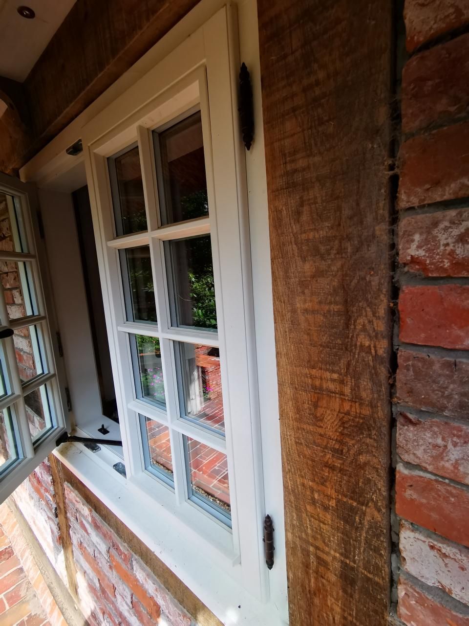 Krumbein GmbH, historisches Fenster Seitenansicht von außen