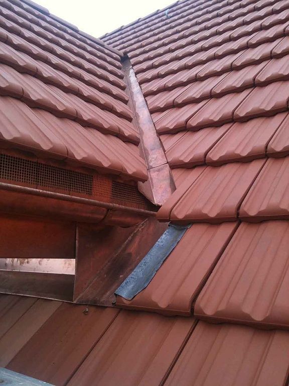 Spenglerdetaile im Kehlbereich