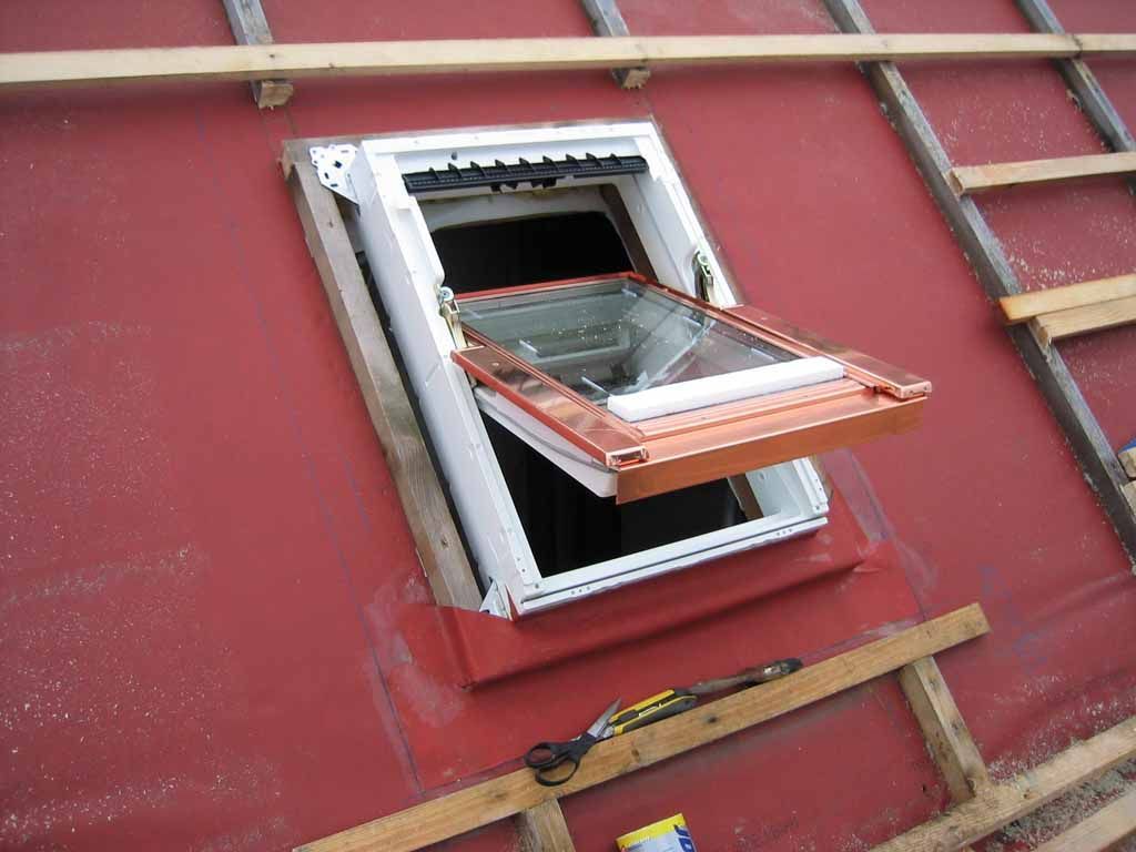 Wohnraumdachfenster mit Unterdachfolie