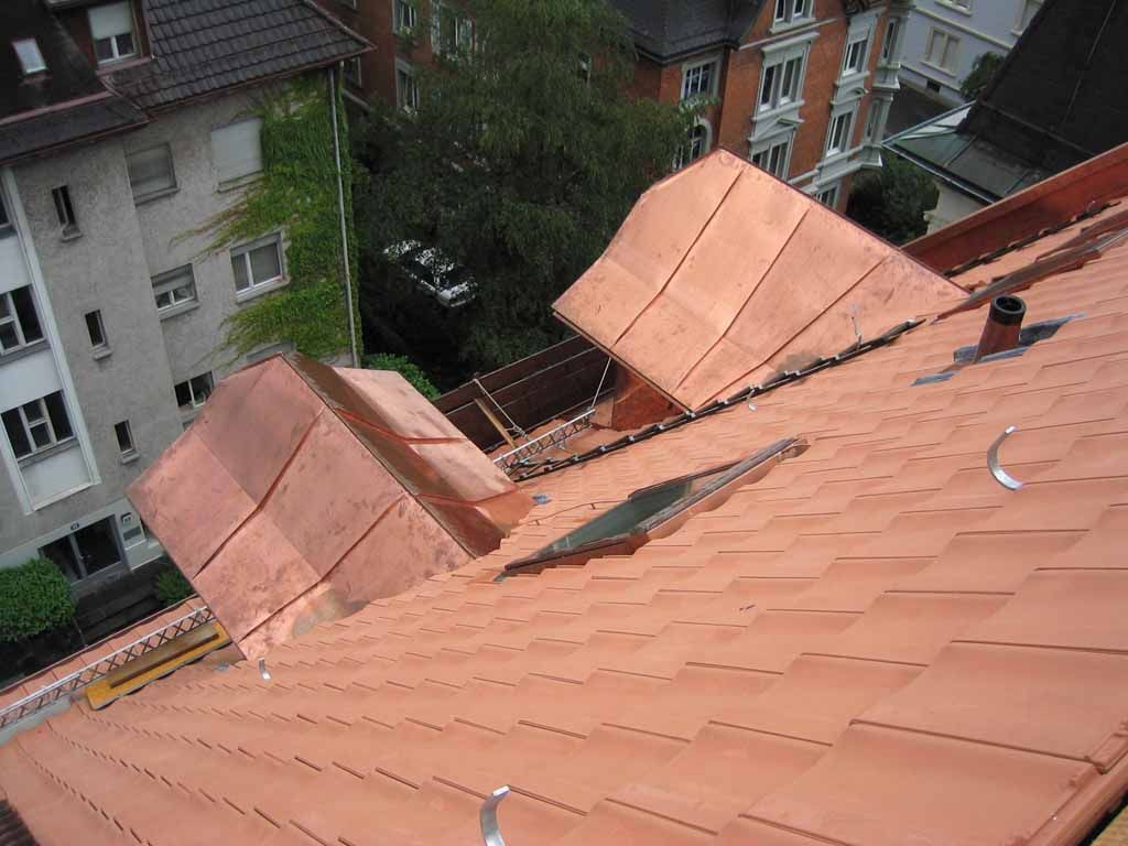 Lukarnern unter Denkmalschutz, massstabgetreu bekleidet