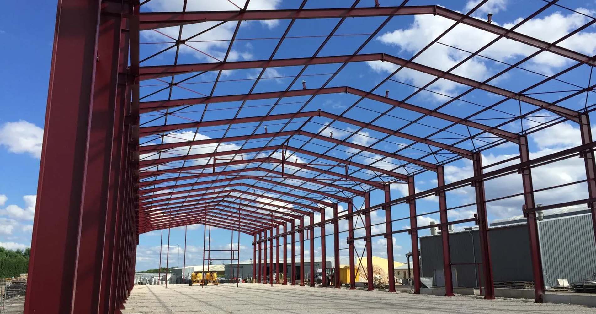 Longue et grande superficie de structure métallique pour bâtiment agricole