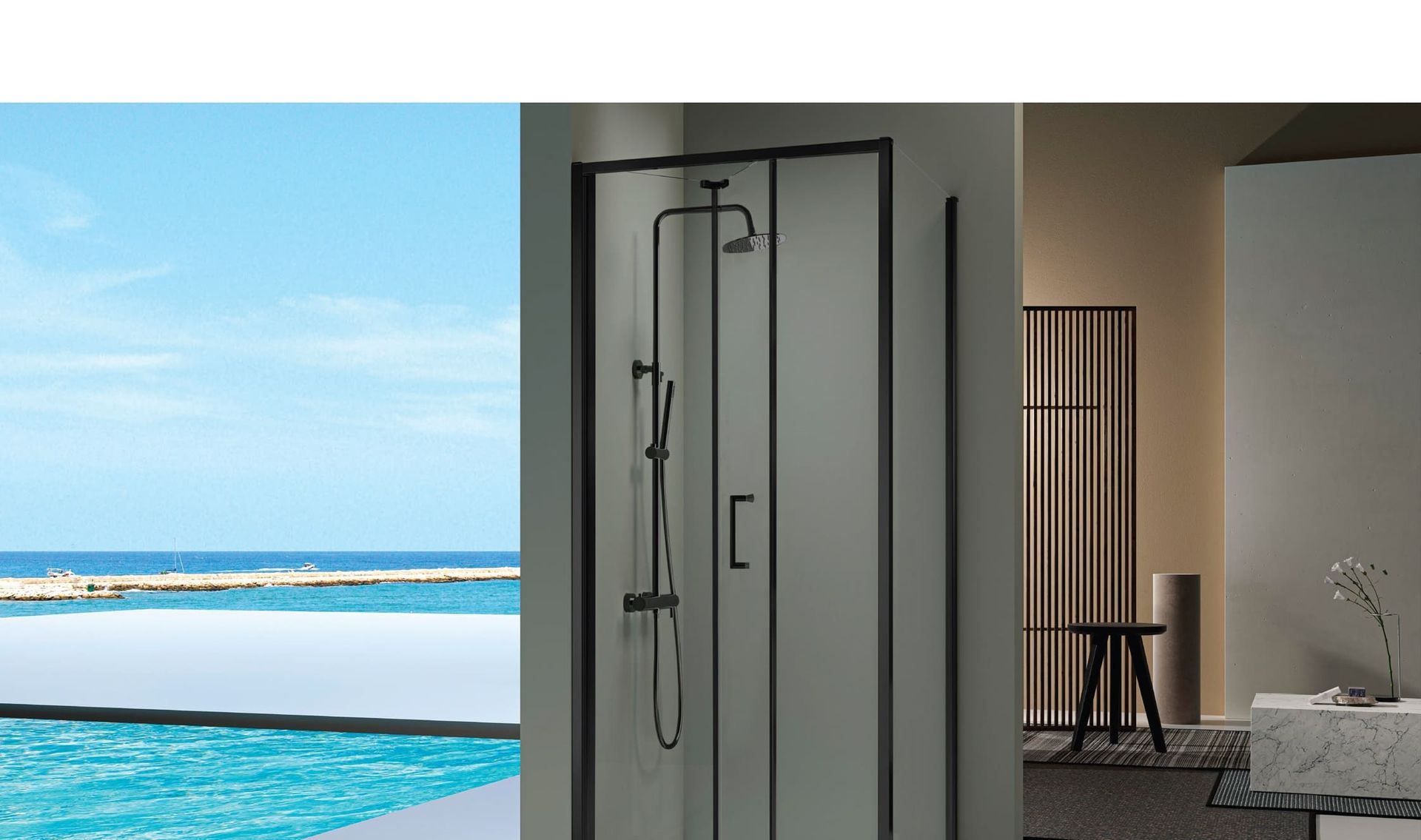 Un baño con puerta de ducha negra y una piscina al fondo.