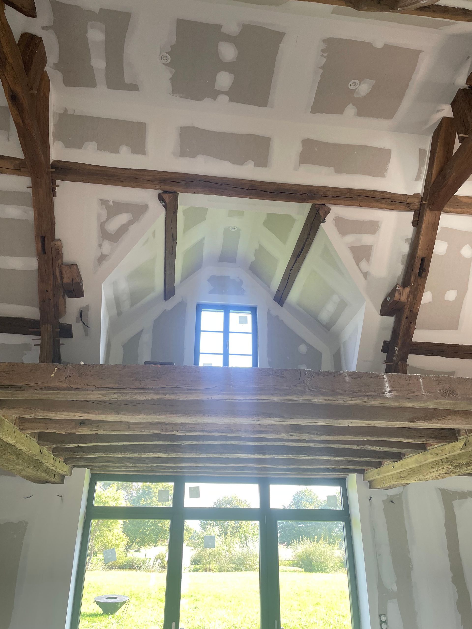 Vue de dessous d'une mezzanine