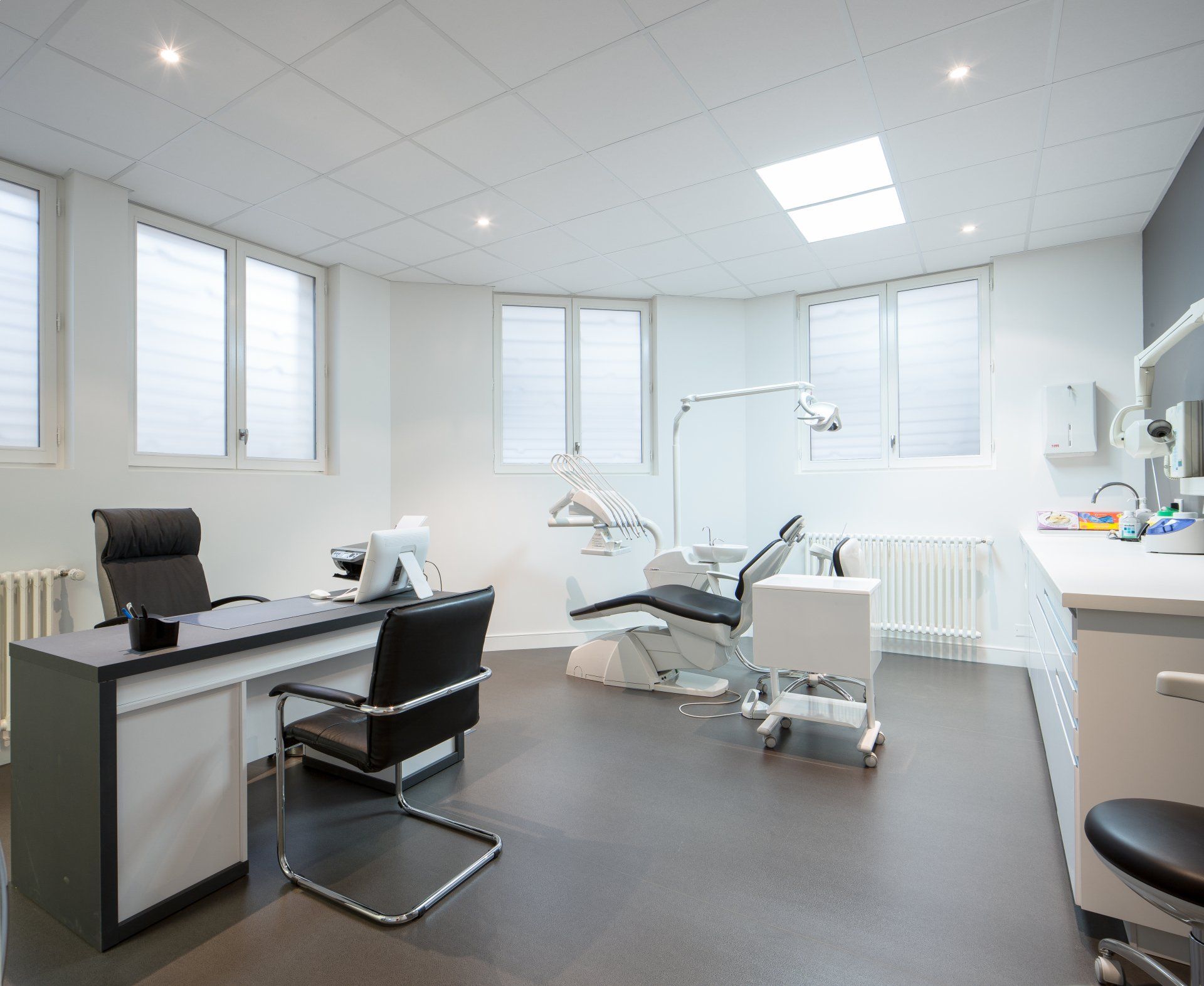 Salle de soins dentaires rénovée