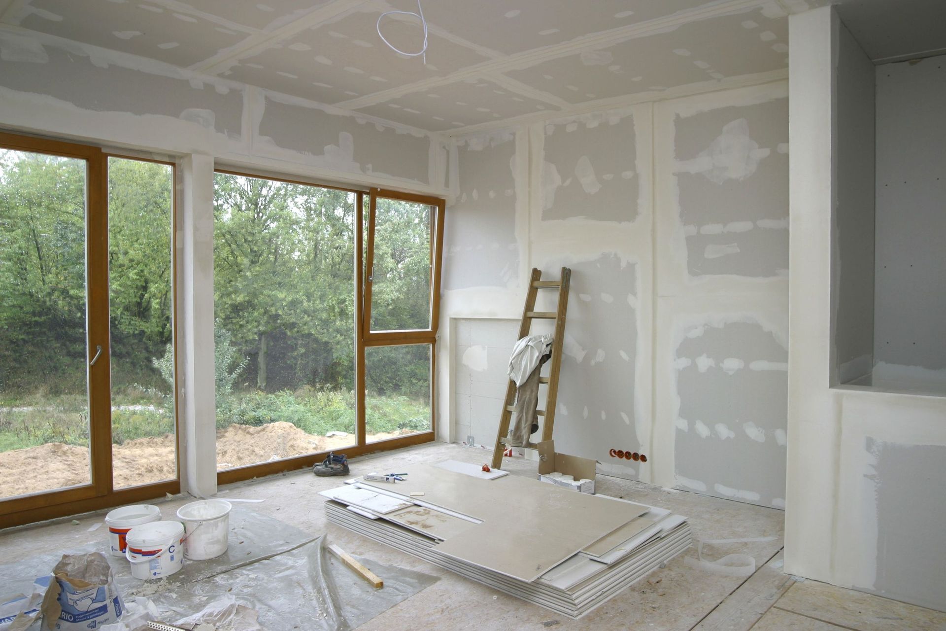 Travaux de peinture, gypserie et revêtements de sol à Sion en Valais - 2 Frias