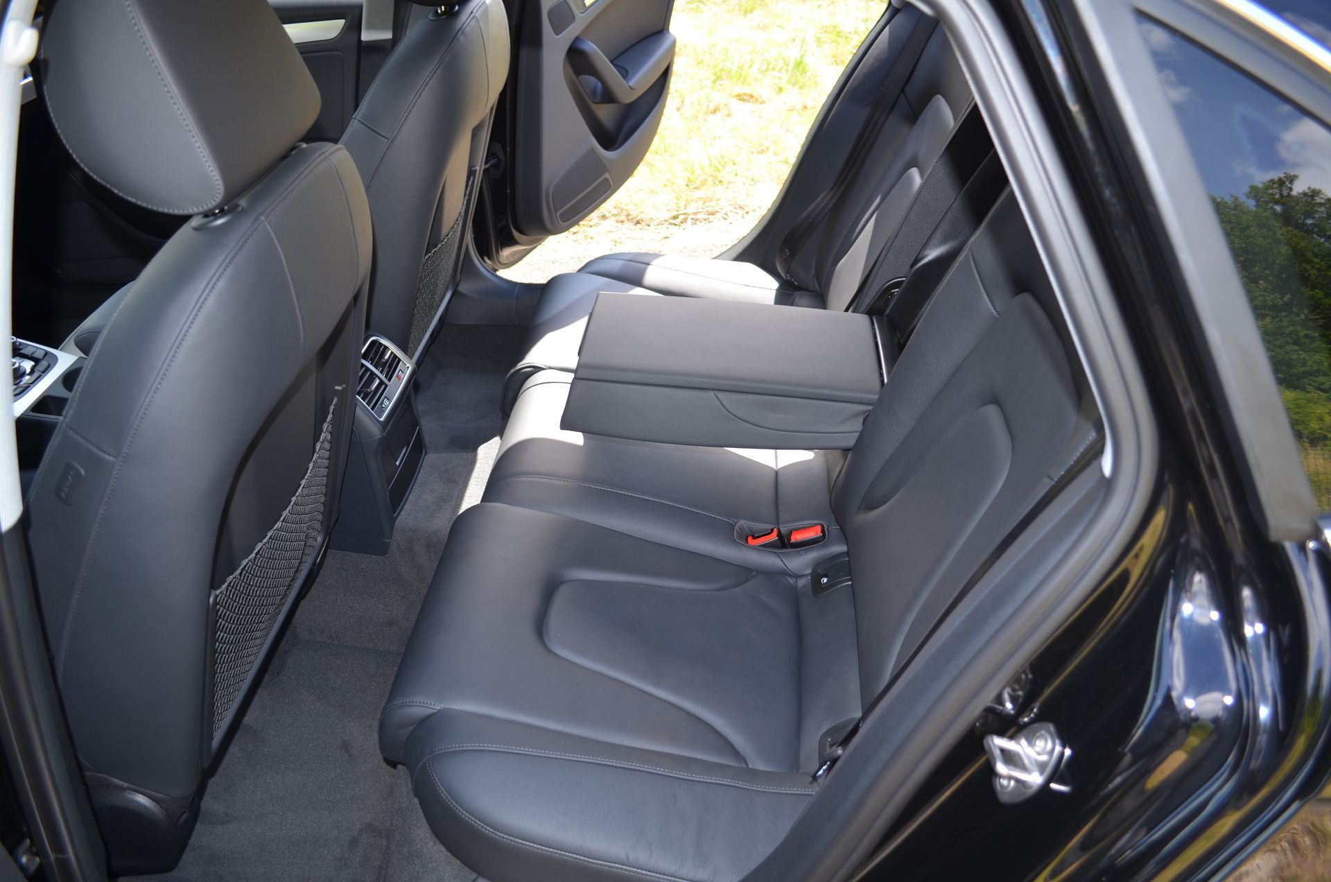 Vue intérieur d'un des véhicule de l'entreprise