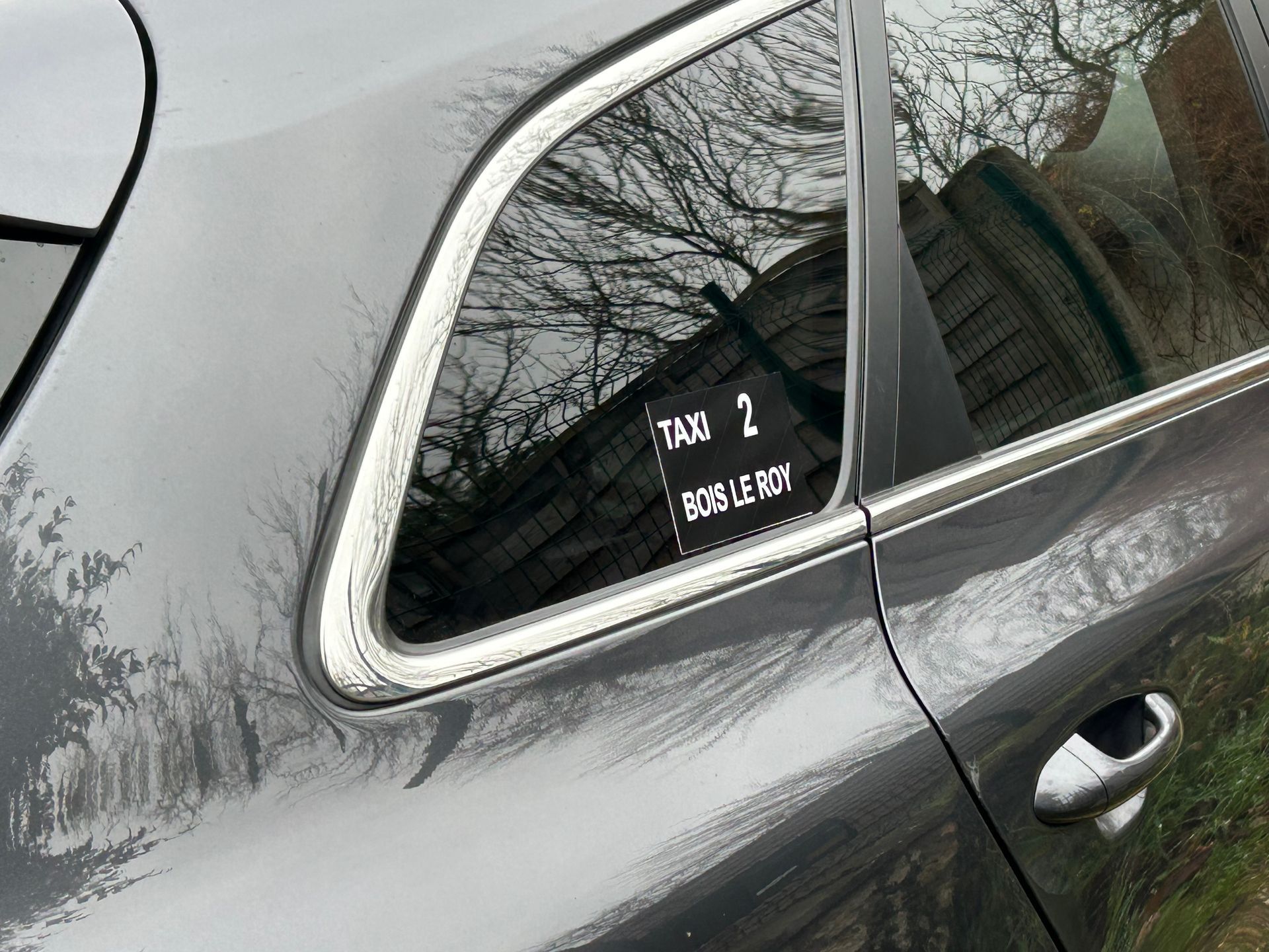 Flocage de la Ceed sur le coté