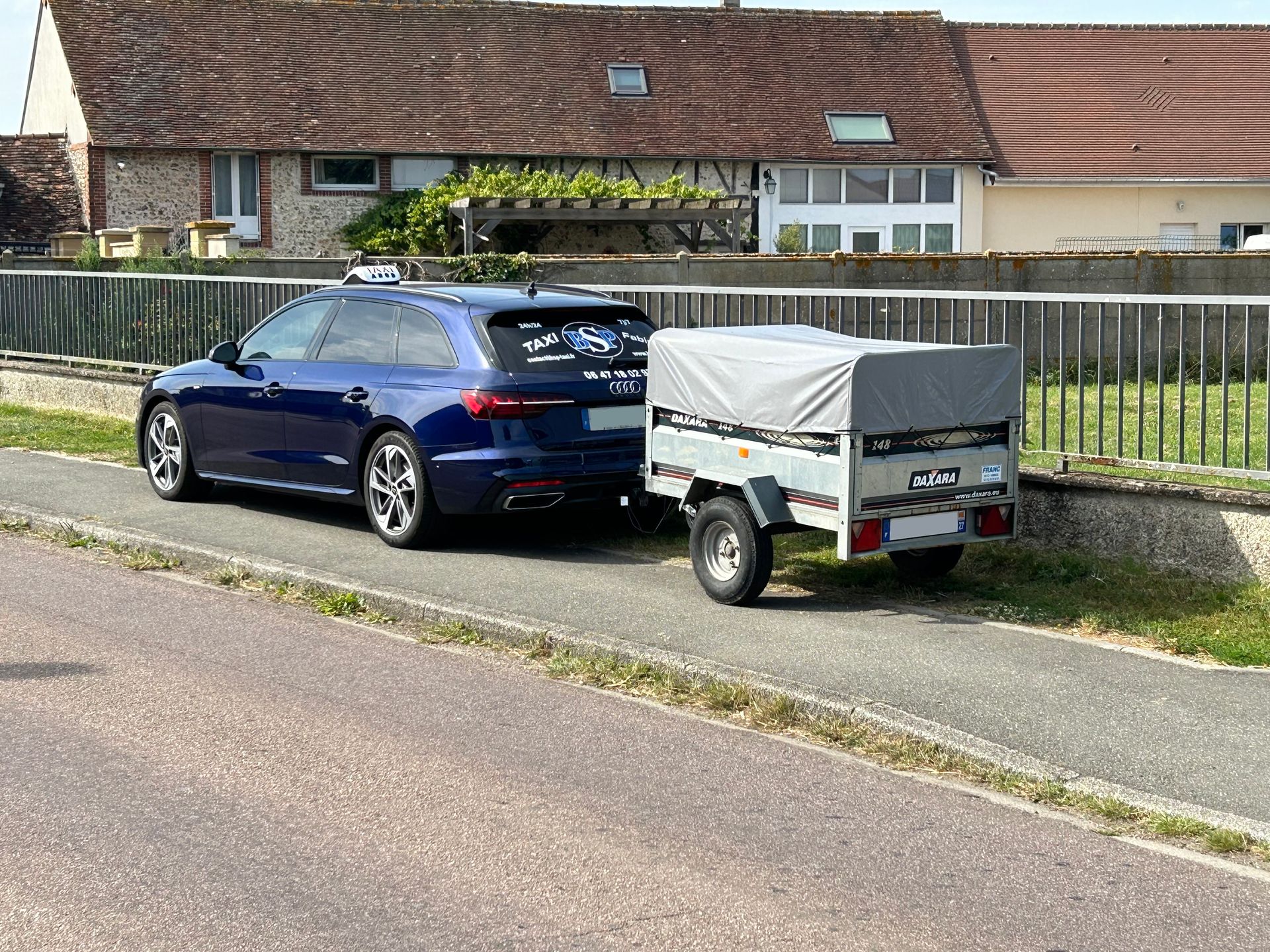 Remorque bagagerie disponible sur demande