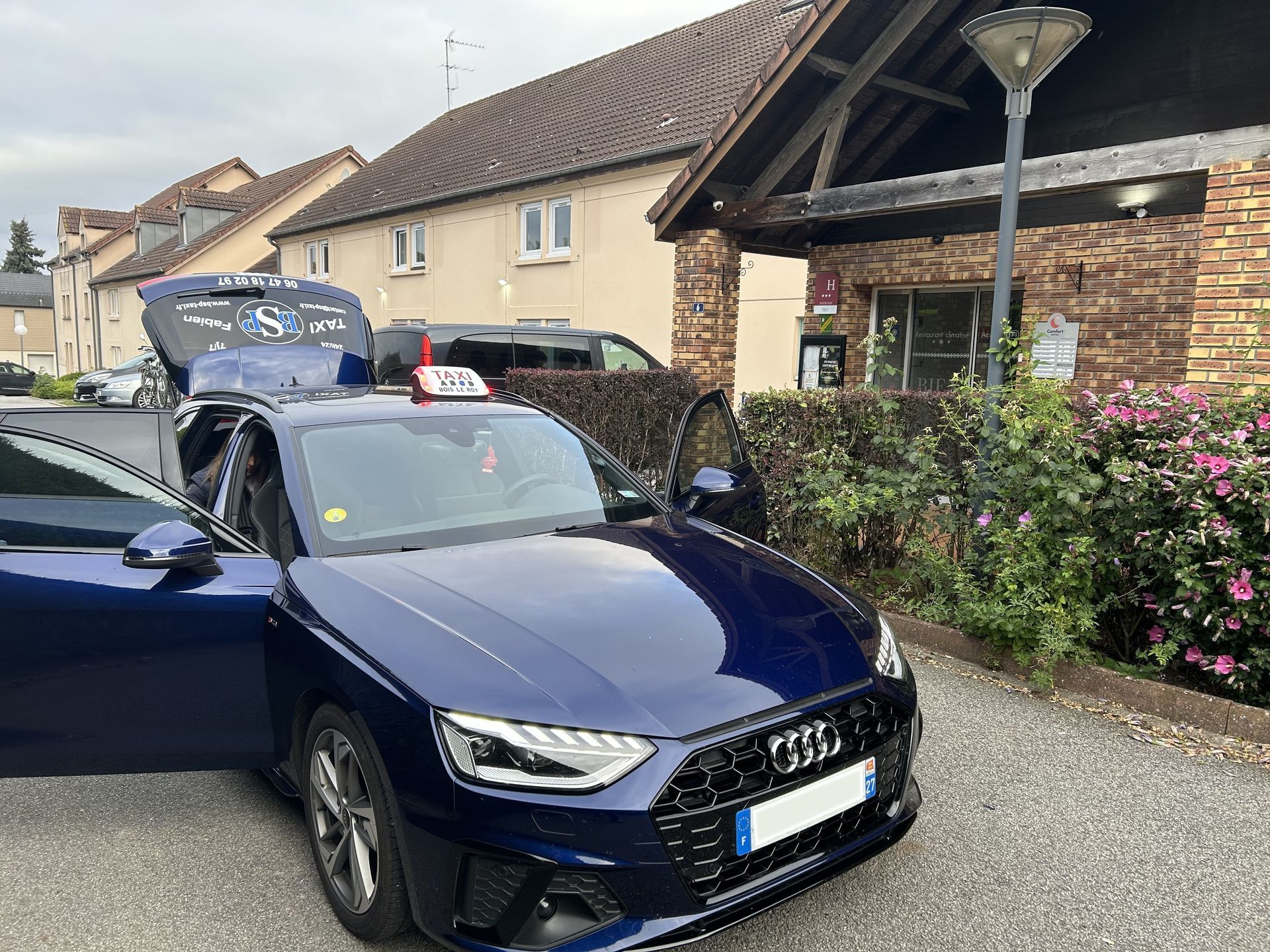 Confort Hôtel Évreux