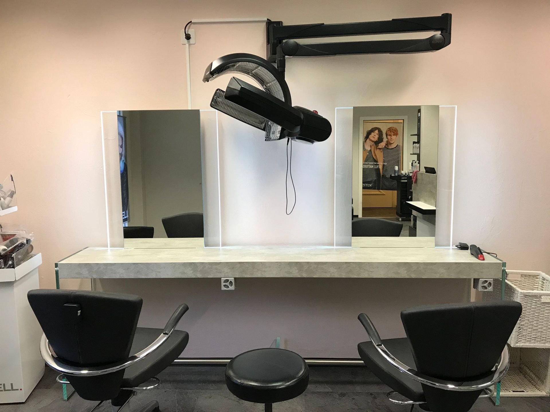 Coiffeursalon - Creative Hairstyle in Kaisten