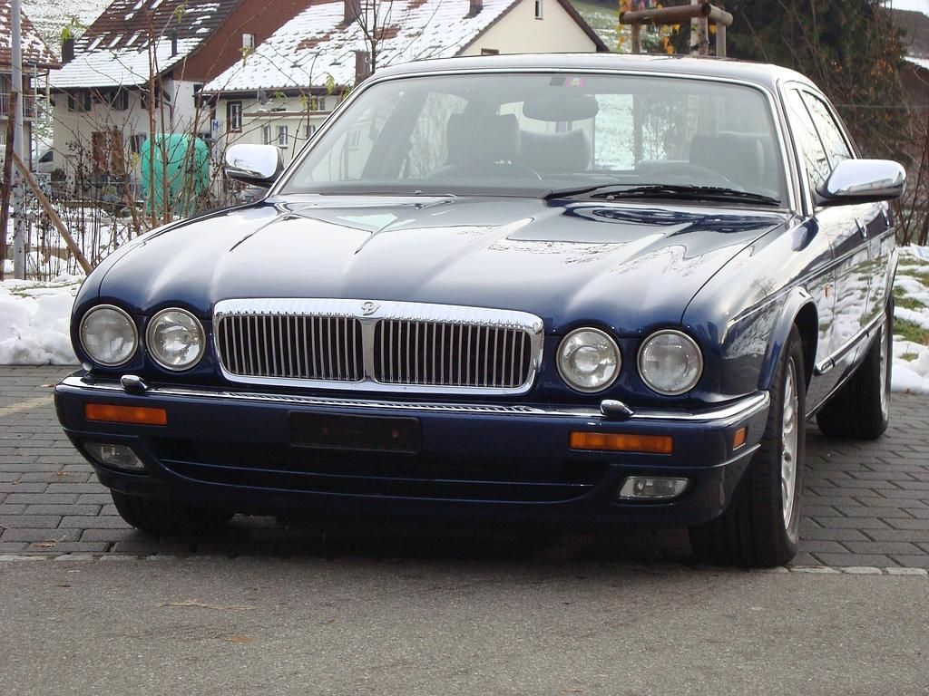 Jaguar XJ8