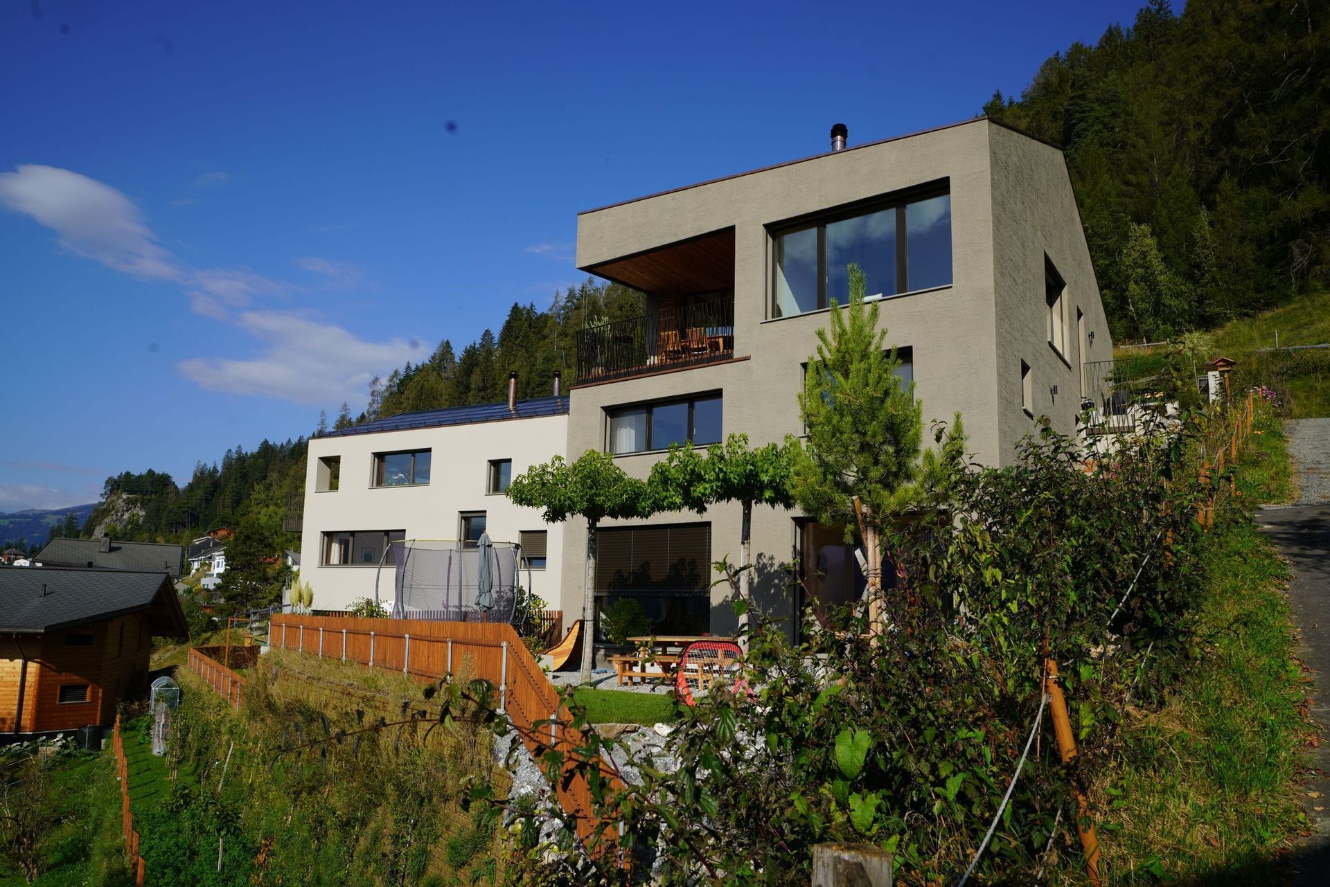 Doppeleinfamilienhaus Trin - Valaulta Berni AG - Rueun