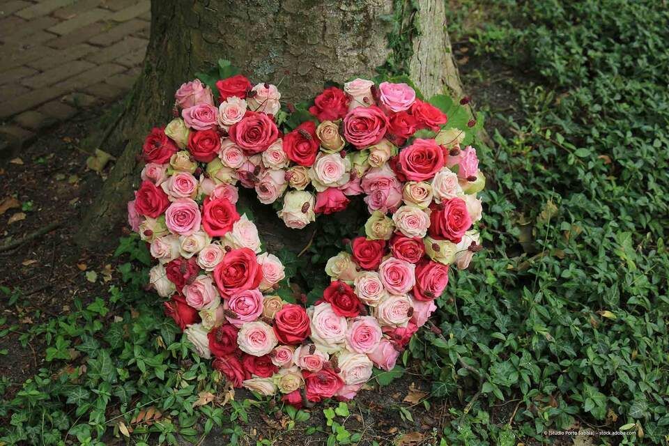 Trauerkranz von der Blumenhaus & Gartenbau Brühlmann AG