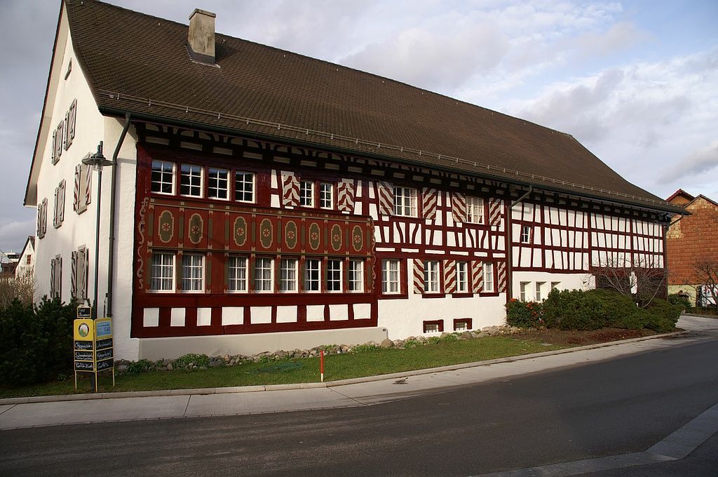 Fachgerechte Fassadenrenovation an Denkmalgeschütztem Objekt