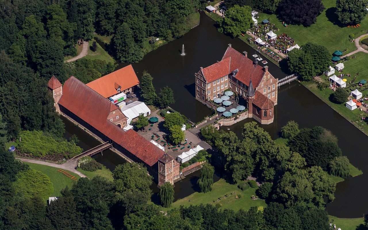 Wasserburg Hülshoff aus der Luft