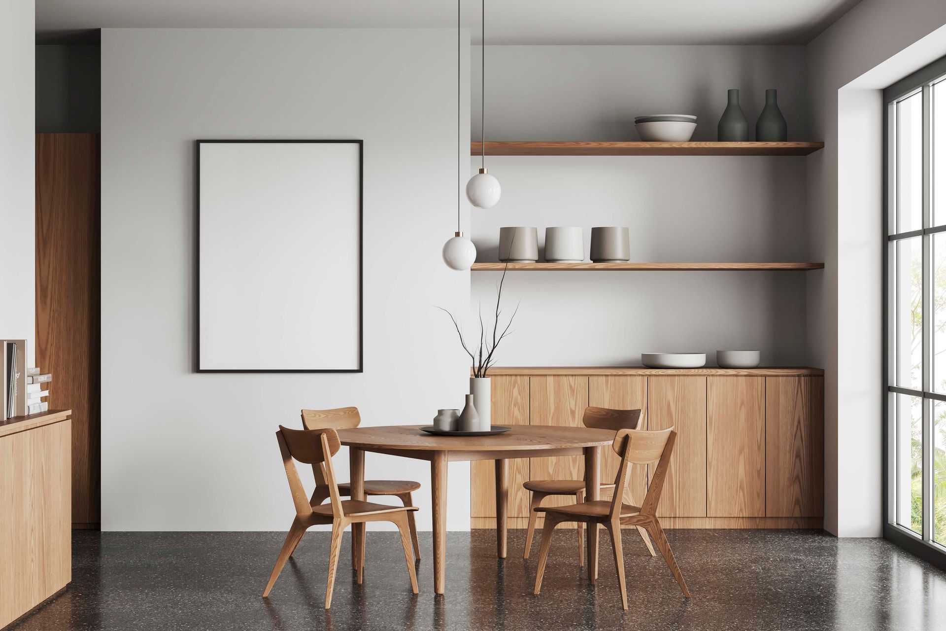 ein Esszimmer mit einem Tisch und Stühlen und einem Poster an der Wand