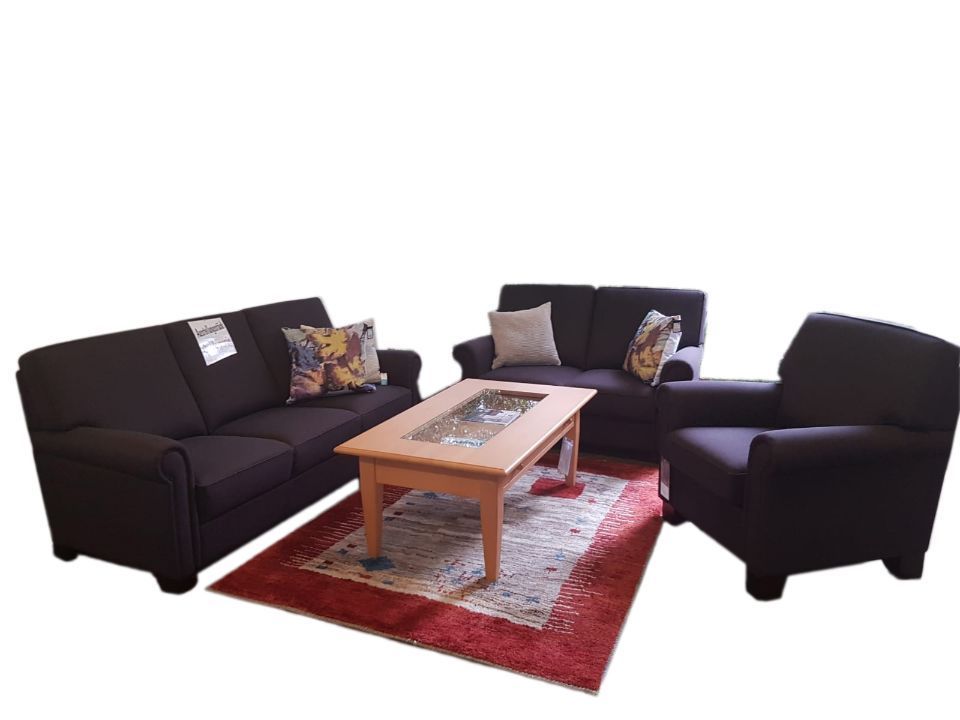 Garnitur aus Drei- und Zweisitzer-Sofa sowie Sessel