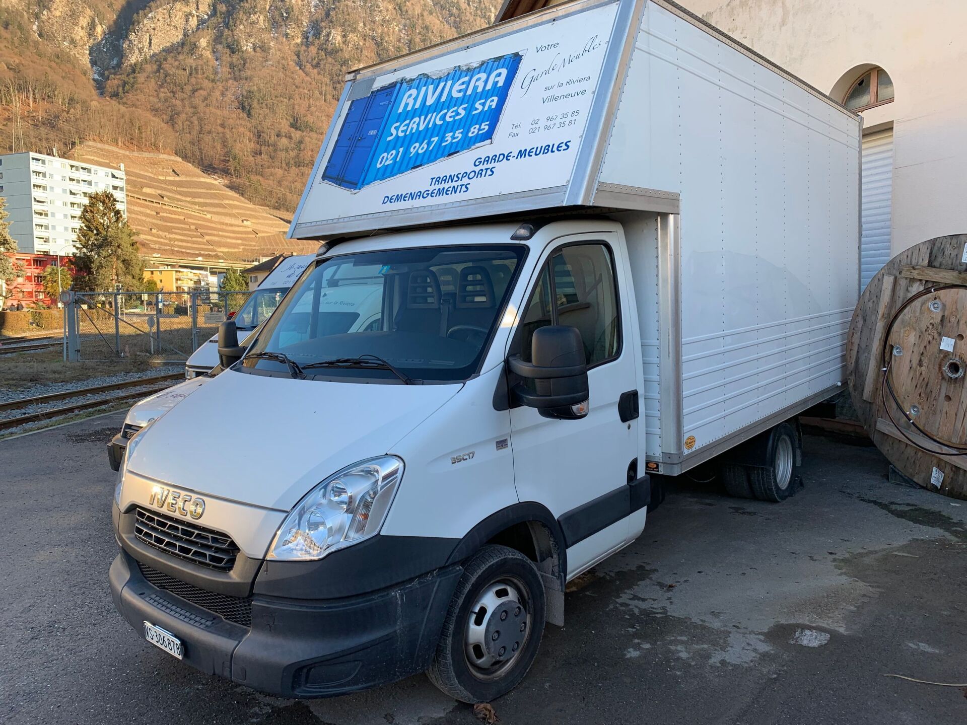 Camion de déménagement - Riviera Services SA