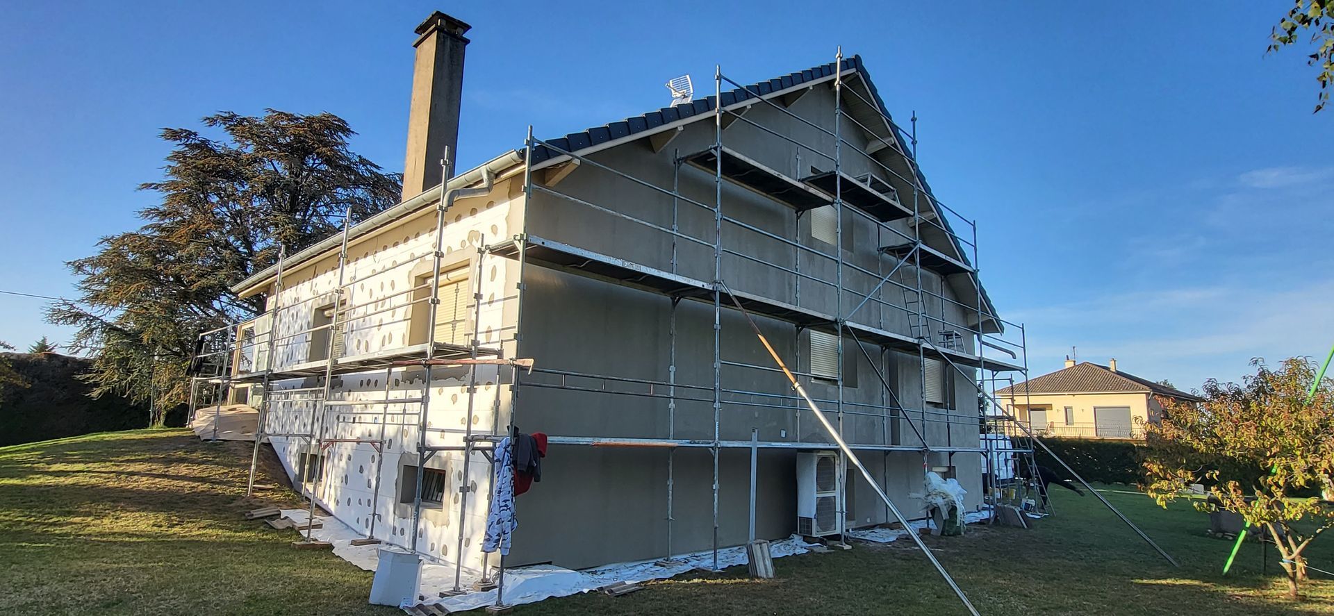 Pose d'échaffaudage pour ravalement de façade