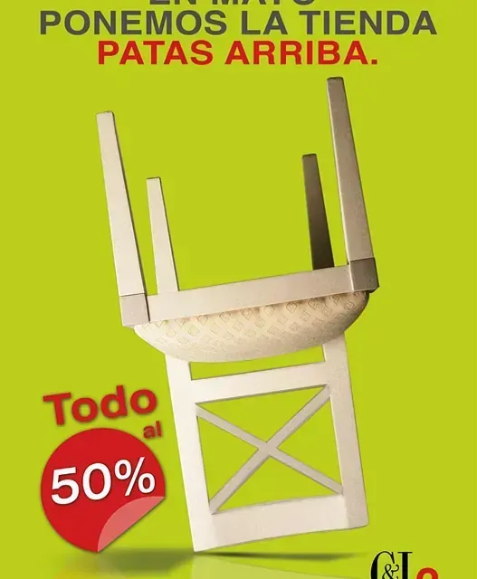 Silla volteada al revés, texto