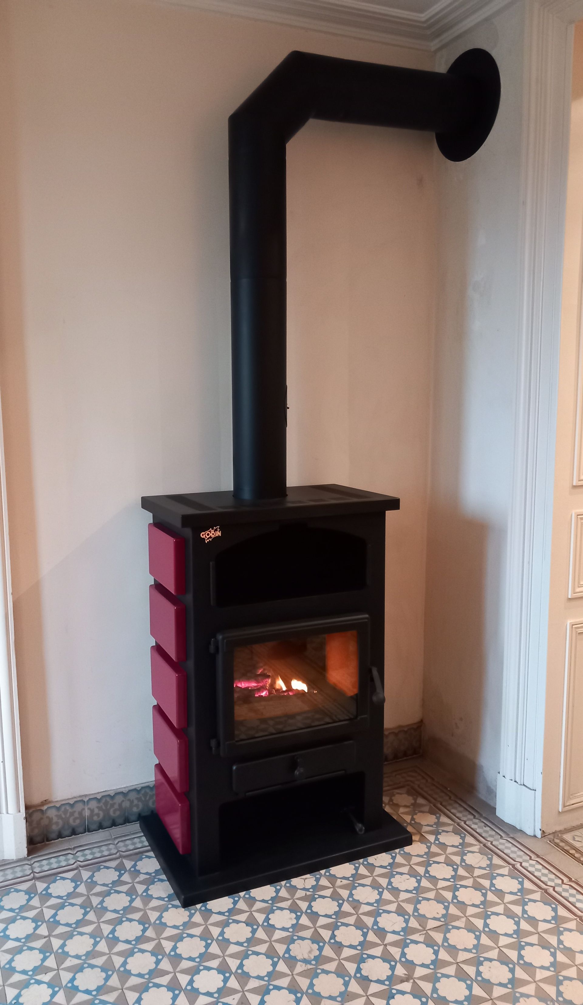 Poêle à bois bordeaux