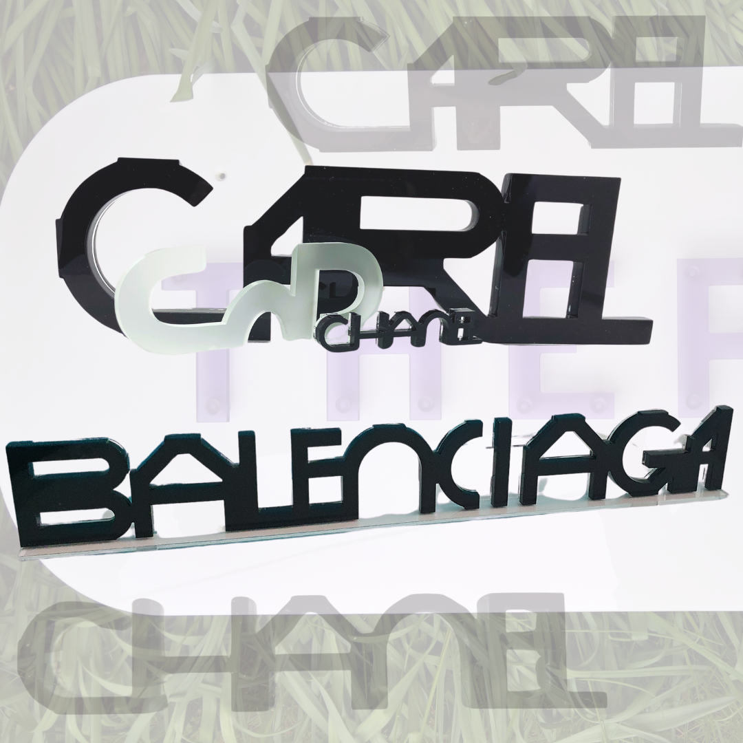 des lettrage de marques pour les magasins et departement Stores