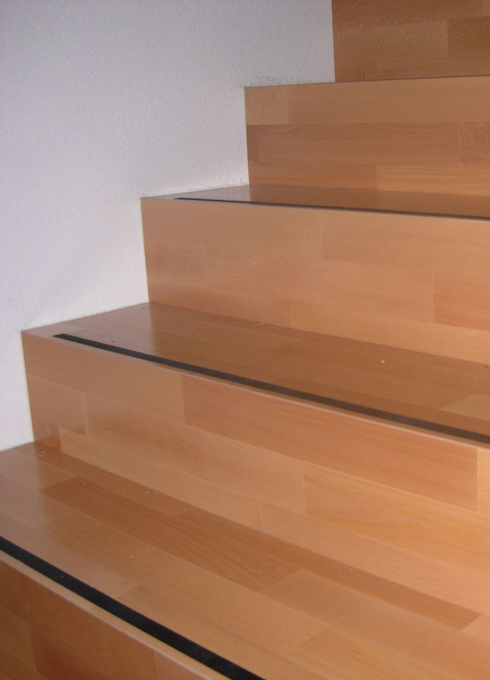 Ihr Schreiner Krauer-Sommer AG Bodenbeläge