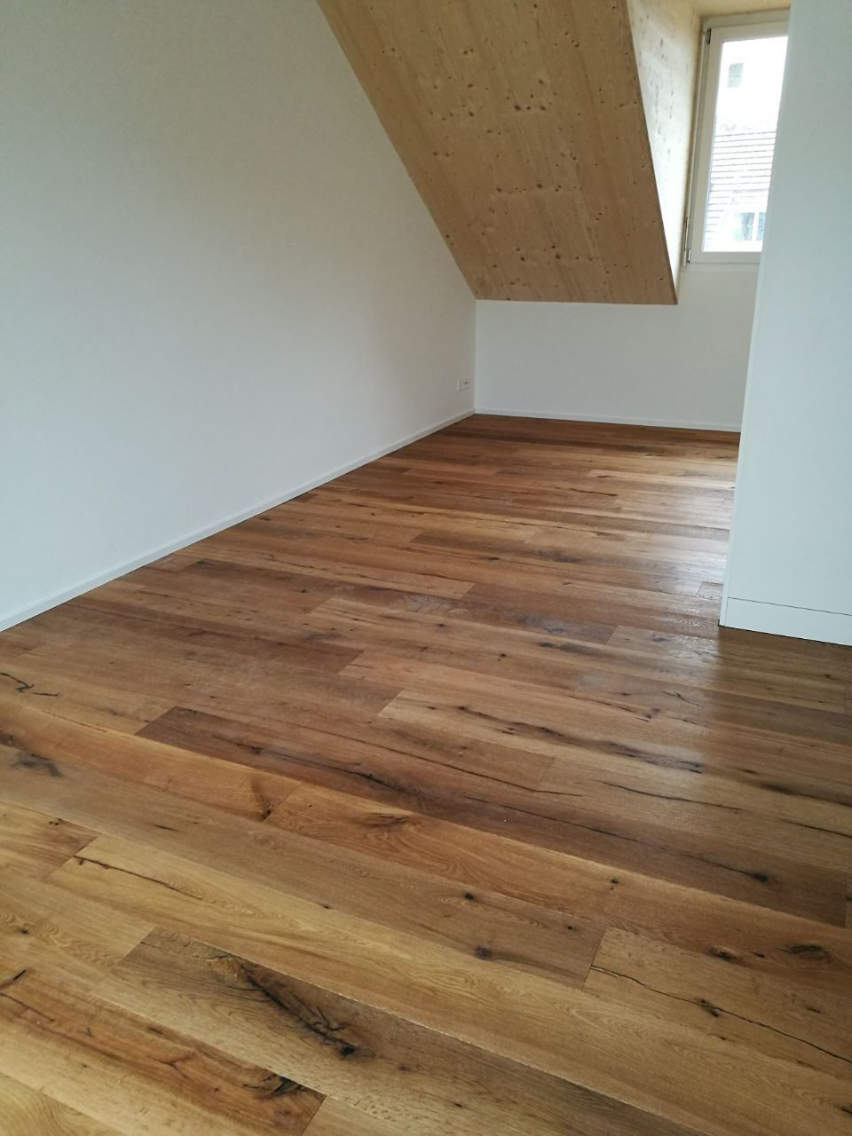 Ihr Schreiner Krauer-Sommer AG Bodenbeläge