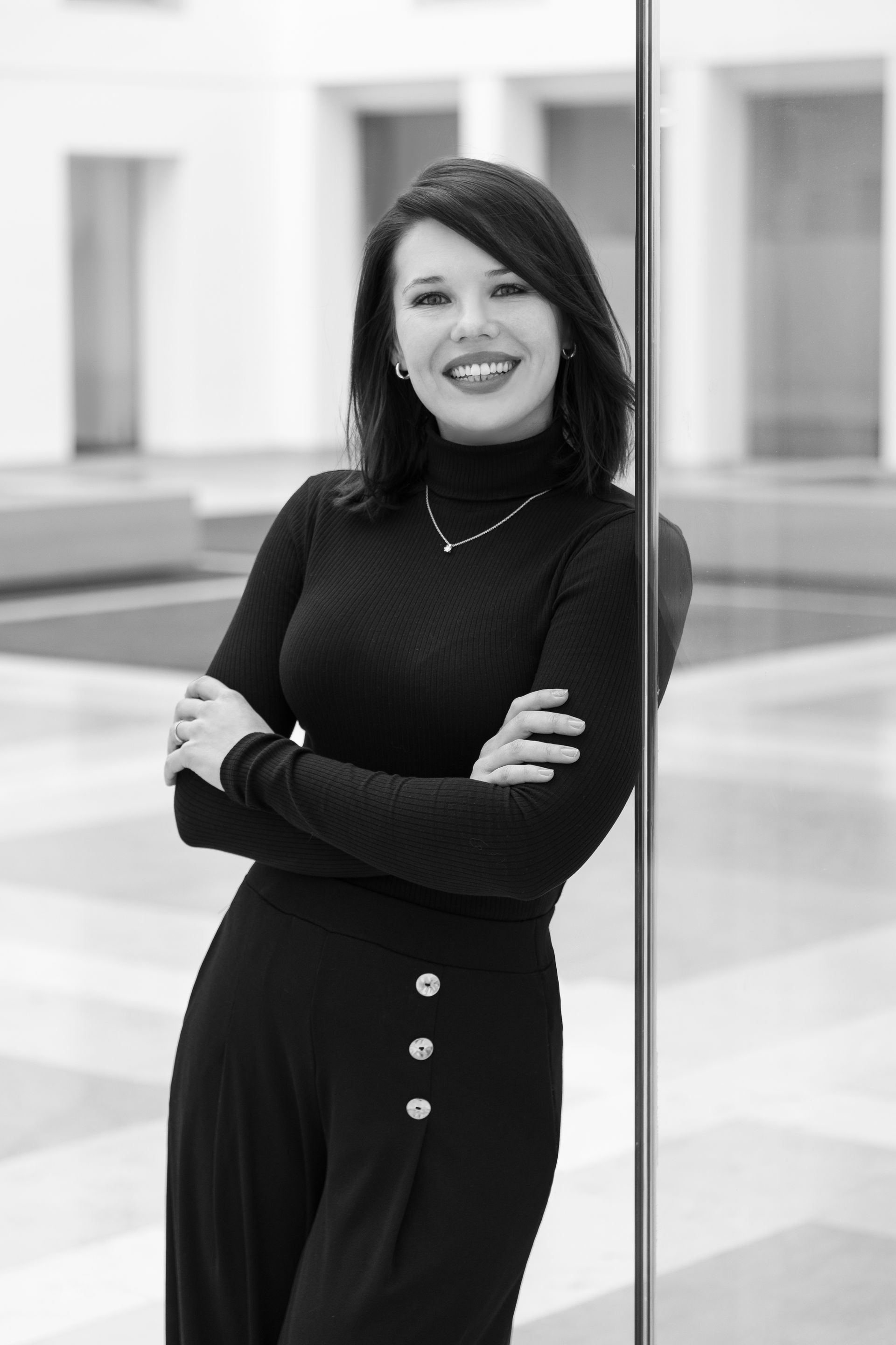 Creativity Service GmbH – mehrere Personen an einem Schreibtisch erstellen eine Mindmap