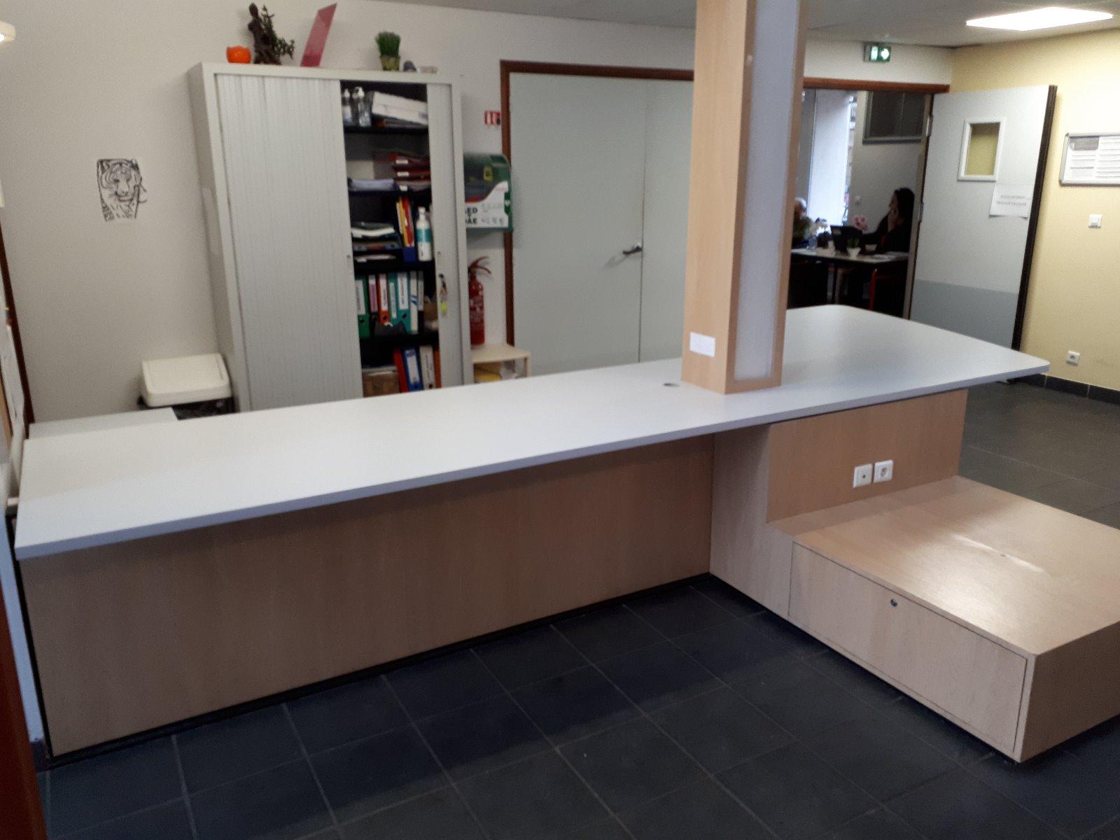 Rénovation plan de travail banque d'accueil