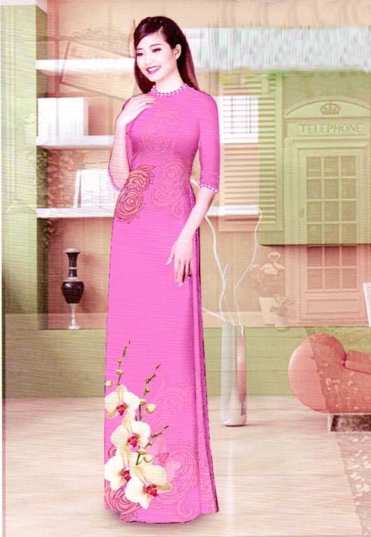 Robe traditionnelle vietnamienne rose ornée de broderies.